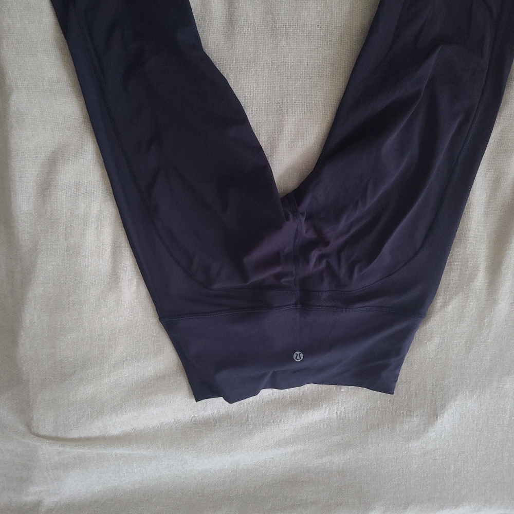 Lululemon Rare Navy Blue High Waisted Wunder Under Luxtreme with Mesh Size: 8, - Picture 3 of 4